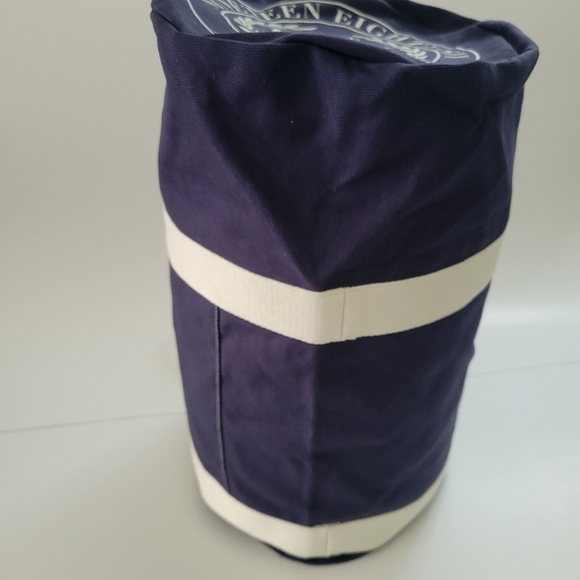 Pink Victoria's Secret NWT Canvas Duffle bag. - Picture 10 of 11